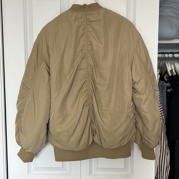 H&M oversized bomber - Picture 2 of 9